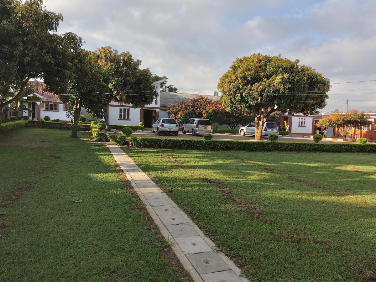Lucia Villas Mbale Exterior foto
