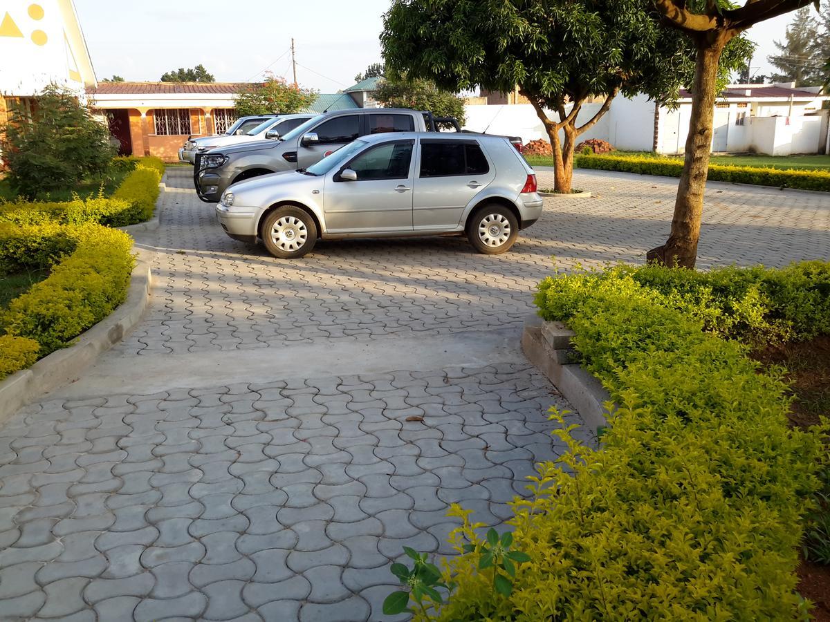 Lucia Villas Mbale Exterior foto