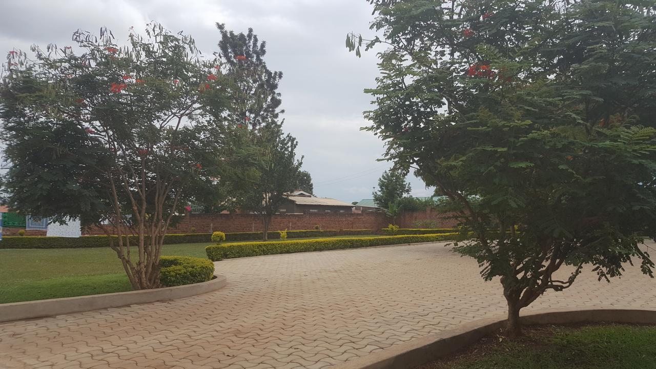 Lucia Villas Mbale Exterior foto