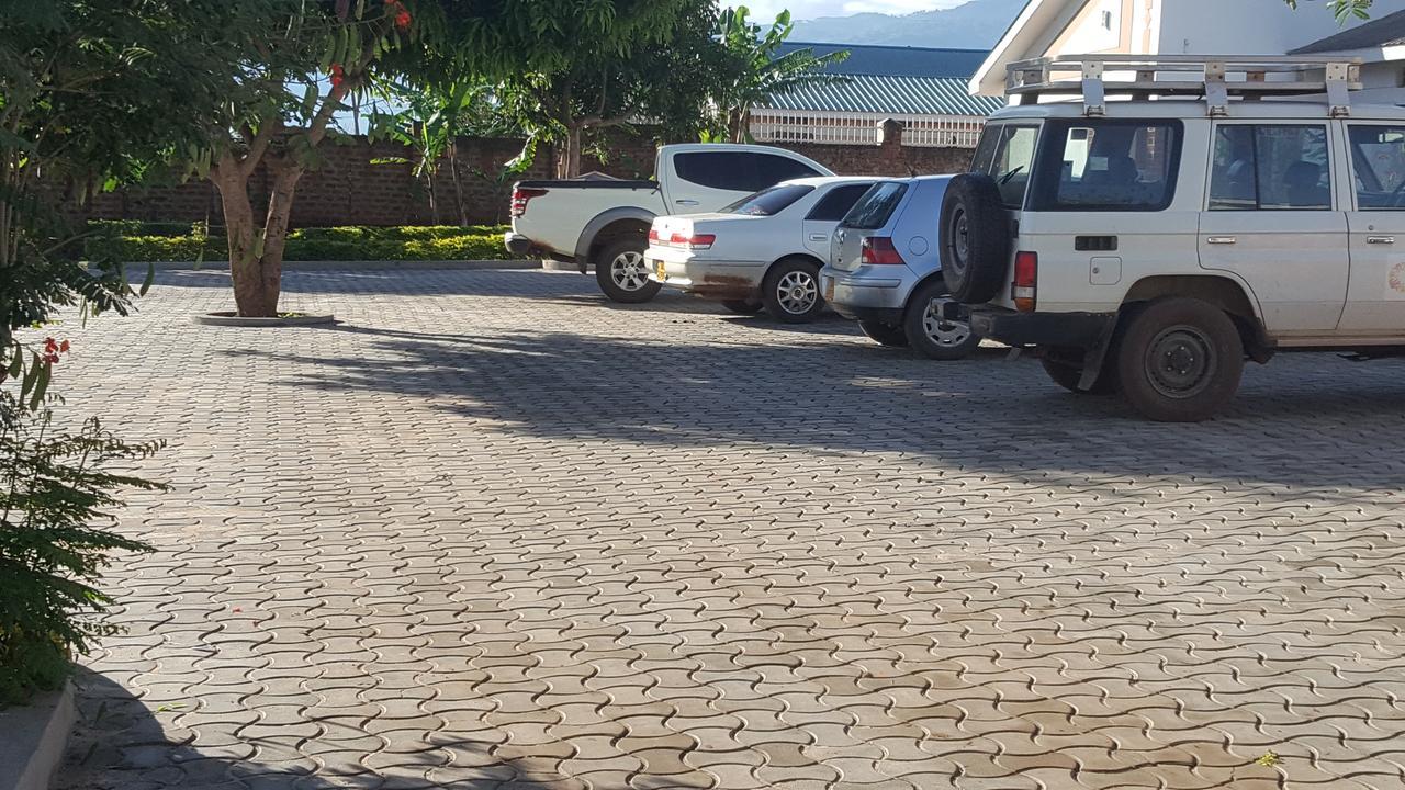 Lucia Villas Mbale Exterior foto